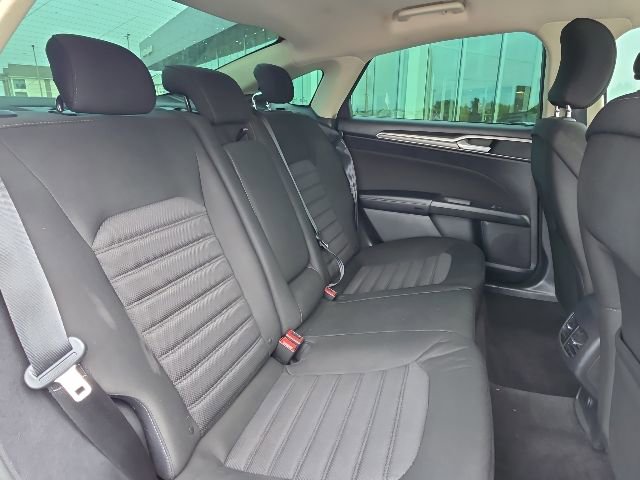 Used 2019 Ford Fusion SE FWD image 8