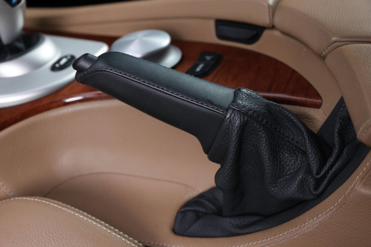 Used 2006 BMW M5 image 65