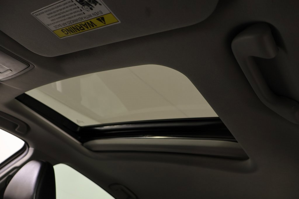 Used 2018 Acura TLX w/ Technology Package image 16