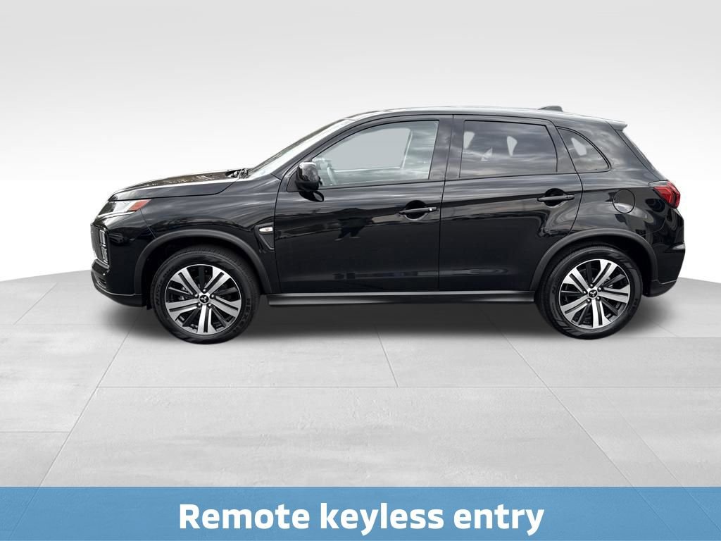 Used 2025 Mitsubishi Outlander Sport AWD image 3