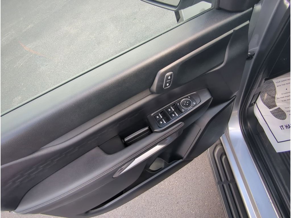 Used 2024 Ford Ranger XLT w/ Technology Package image 12