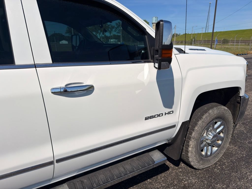 Used 2019 Chevrolet Silverado 2500 LTZ w/ Duramax Plus Package AWD/4WD image 12