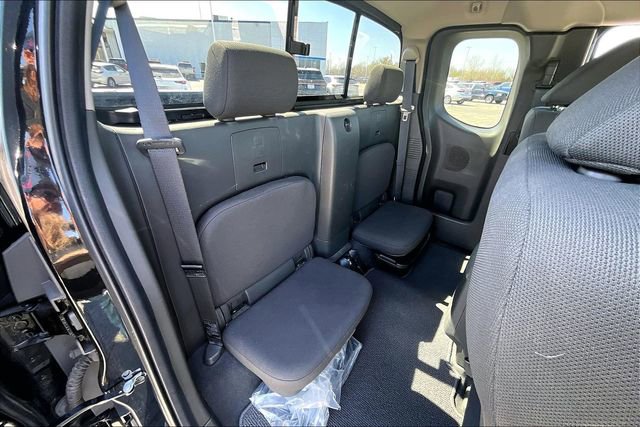 Used 2021 Nissan Frontier SV image 26