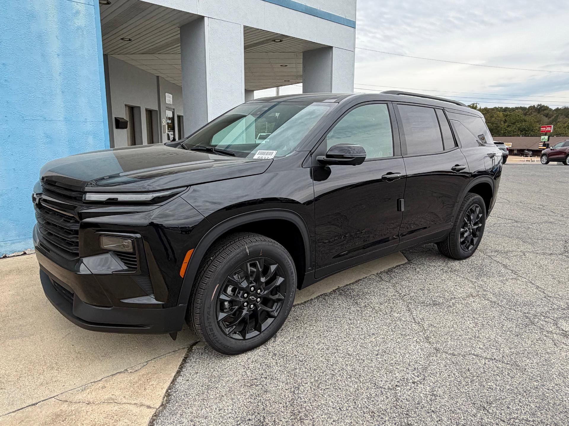 New 2026 Chevrolet Traverse LT image 1