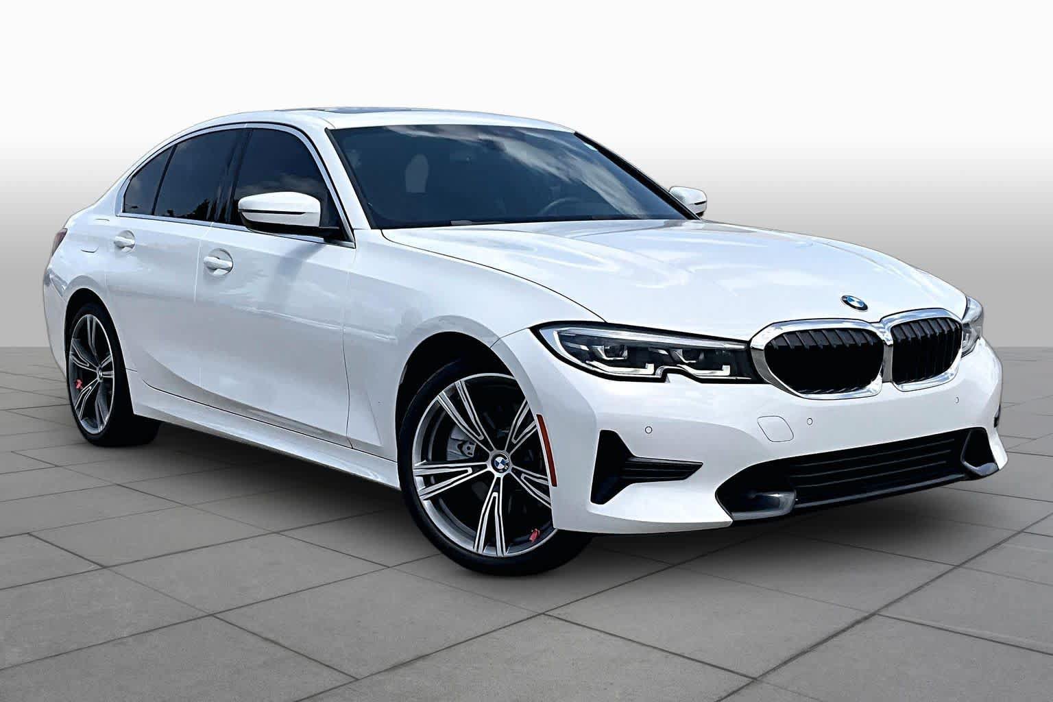 Used 2021 BMW 330i Sedan w/ Convenience Package RWD image 3