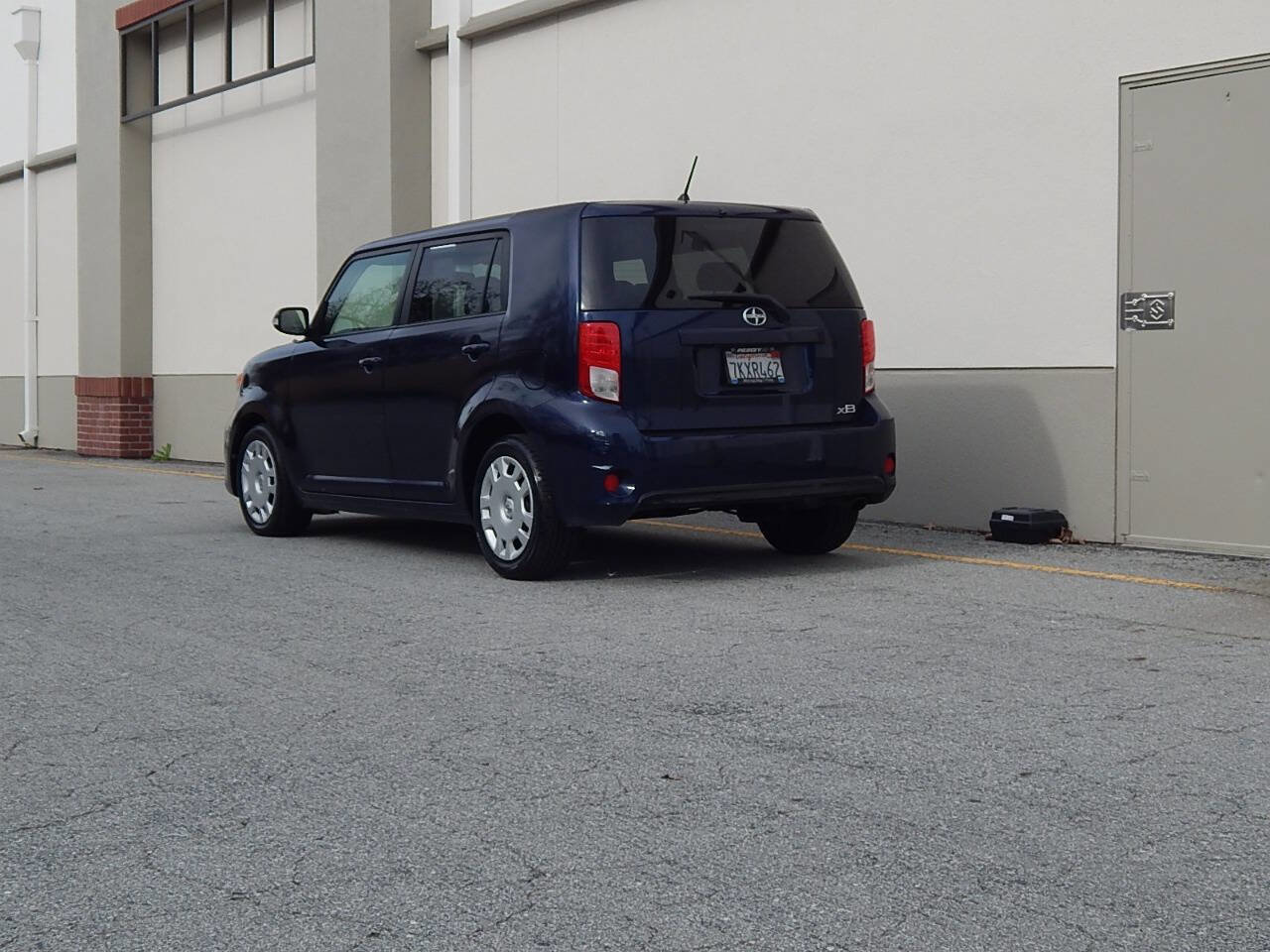Used 2015 Scion xB image 5