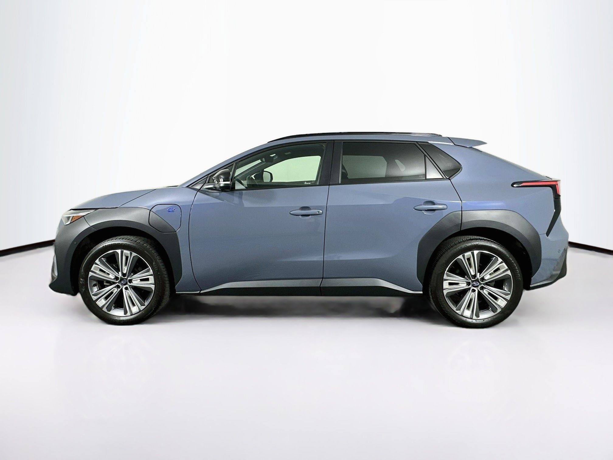Used 2023 Subaru Solterra AWD image 4