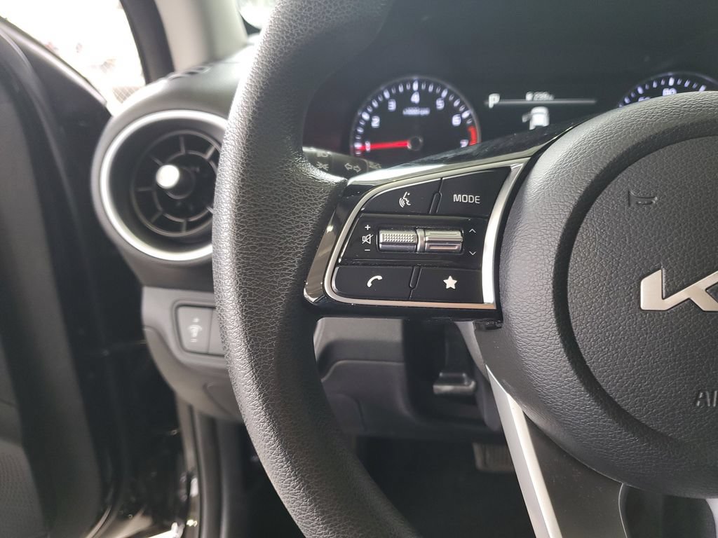 Certified 2024 Kia Forte LXS FWD image 22