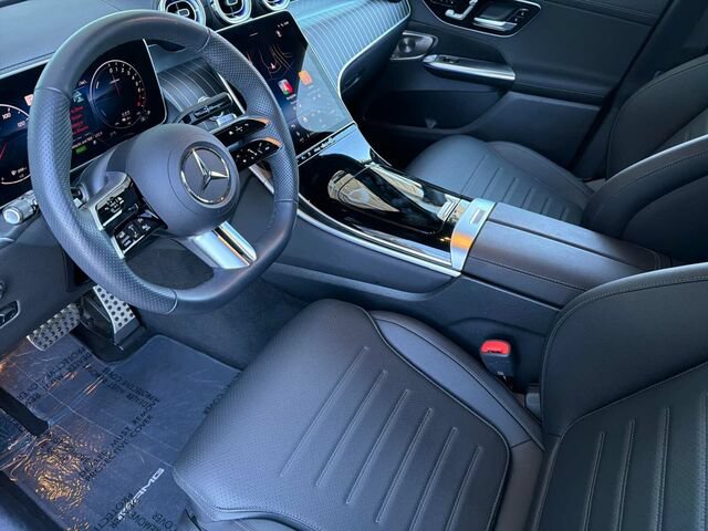 Used 2025 Mercedes-Benz GLC 350e 4MATIC image 11