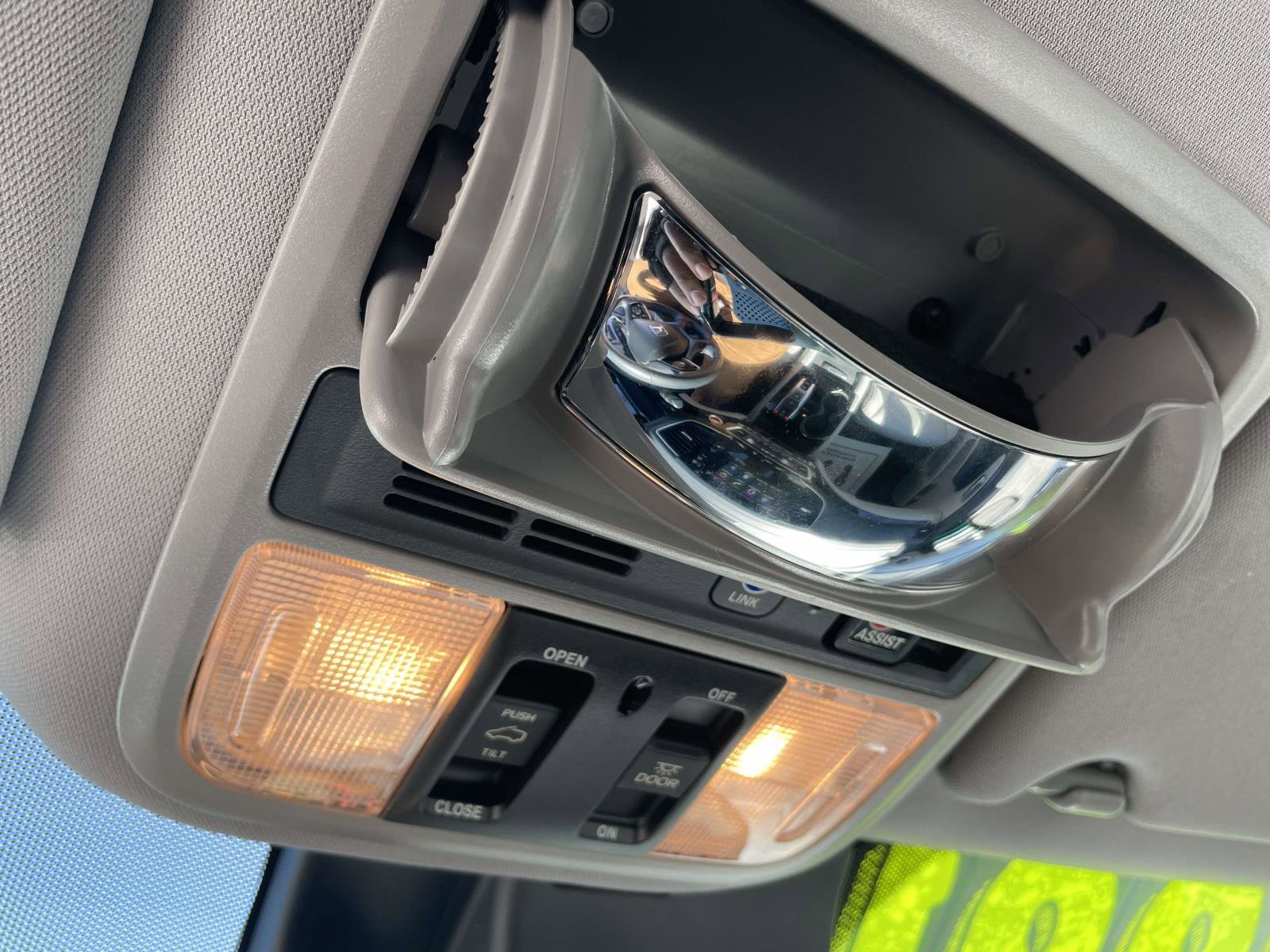 Certified 2022 Honda Pilot Touring image 17