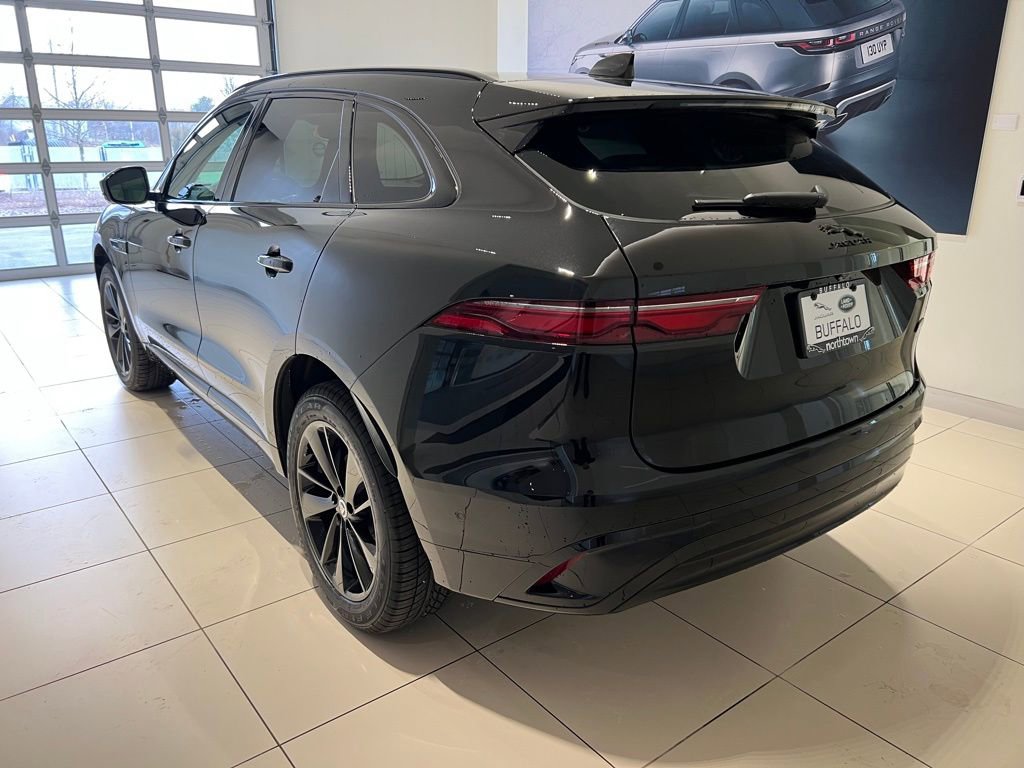 New 2026 Jaguar F-PACE R-Dynamic S image 3