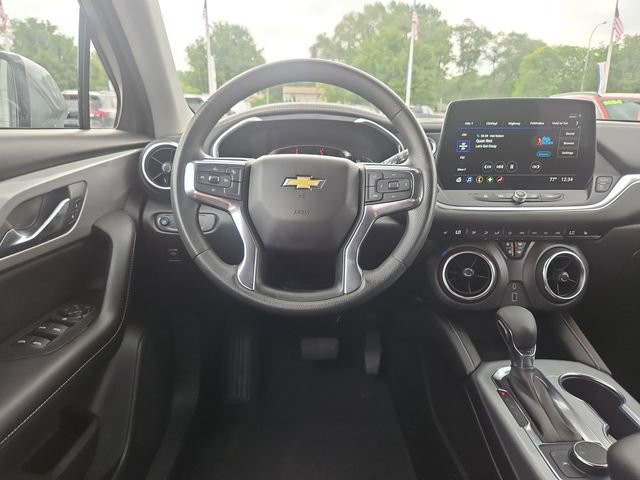 Used 2025 Chevrolet Blazer LT FWD image 13