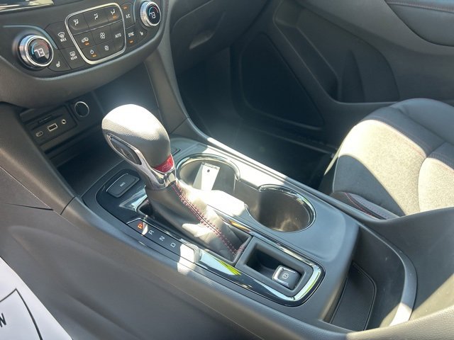 Used 2022 Chevrolet Equinox RS w/ Infotainment Package image 26