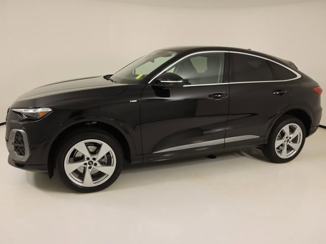 Certified 2025 Audi Q5 Premium Plus AWD/4WD image 2
