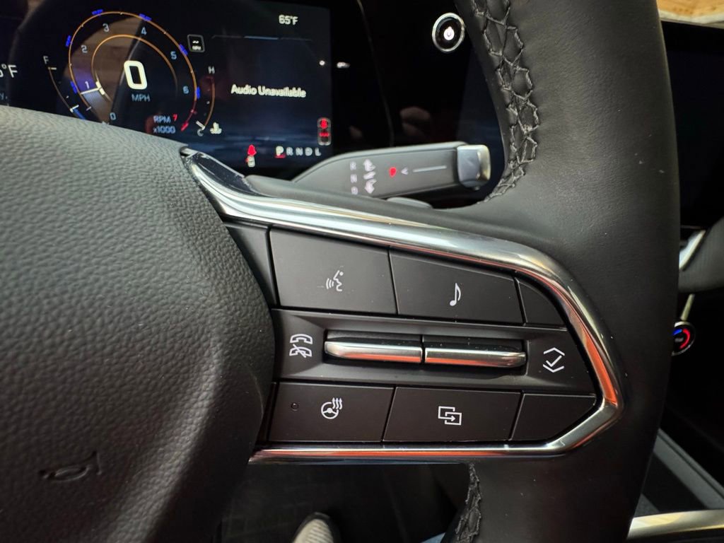 Used 2025 Chevrolet Equinox LT w/ Midnight Edition image 15