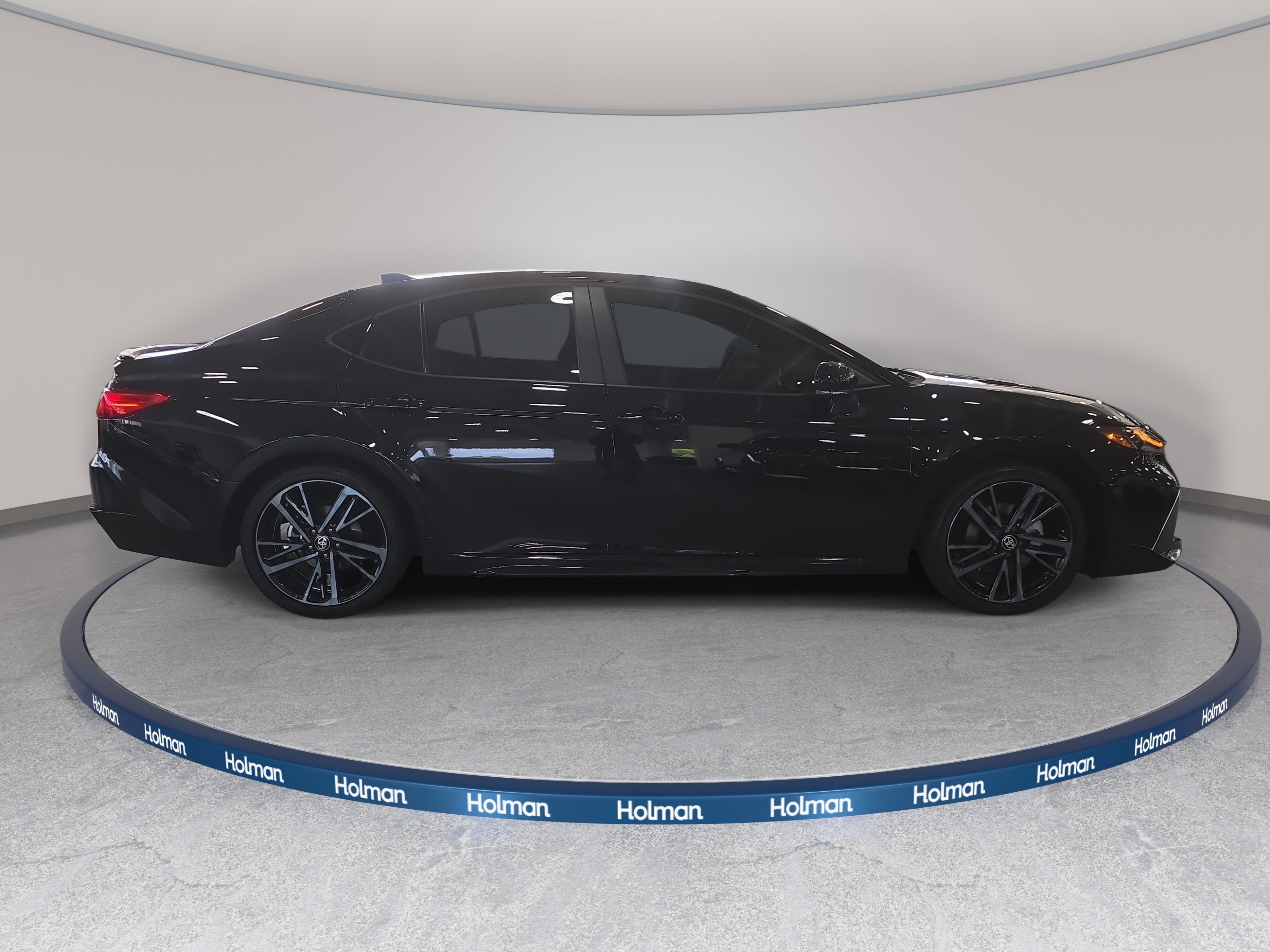 Used 2026 Toyota Camry XSE FWD image 4