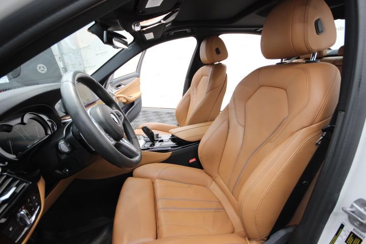 Used 2018 BMW 540i xDrive image 11