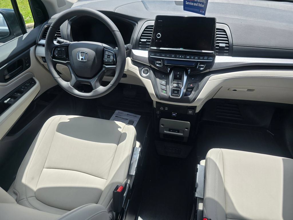 Used 2026 Honda Odyssey EX-L image 17