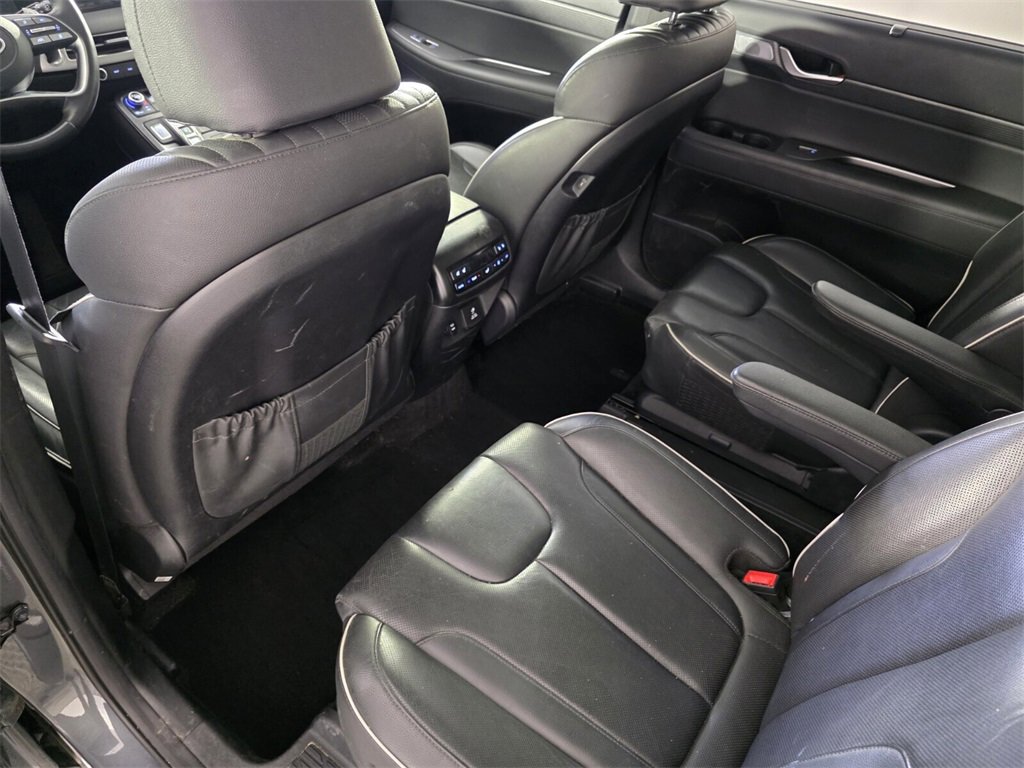 Used 2023 Hyundai Palisade Limited image 16