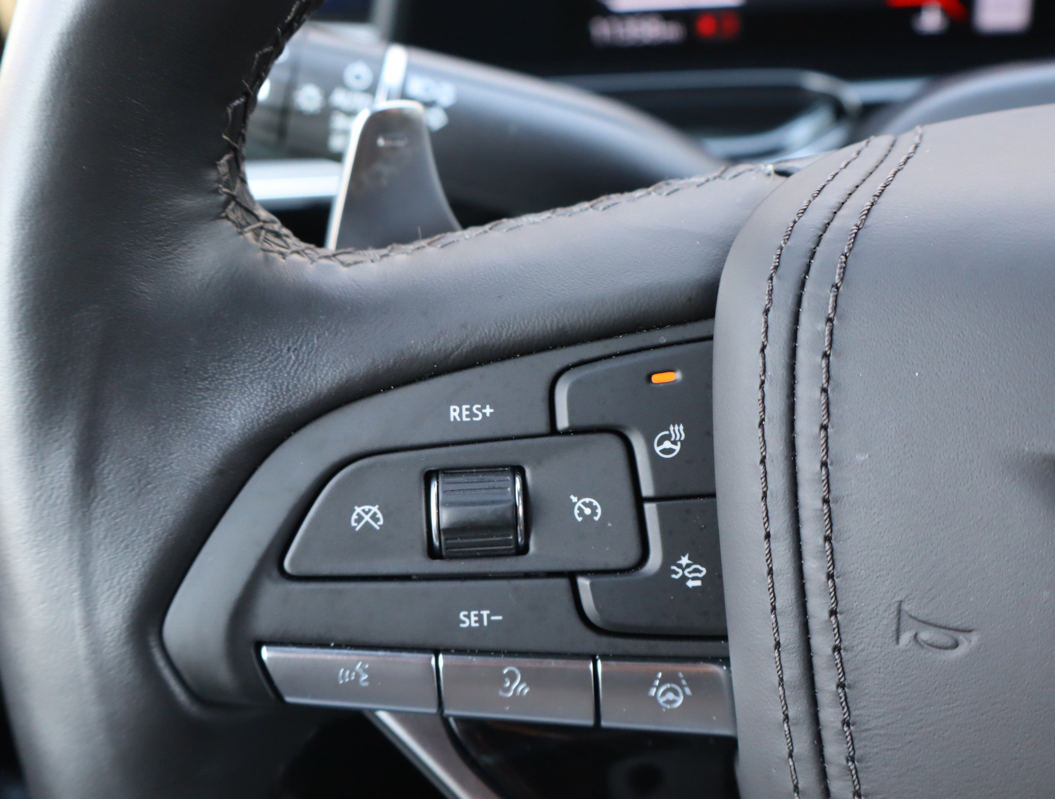 Used 2024 Cadillac Escalade V w/ LPO, ONYX Package image 21