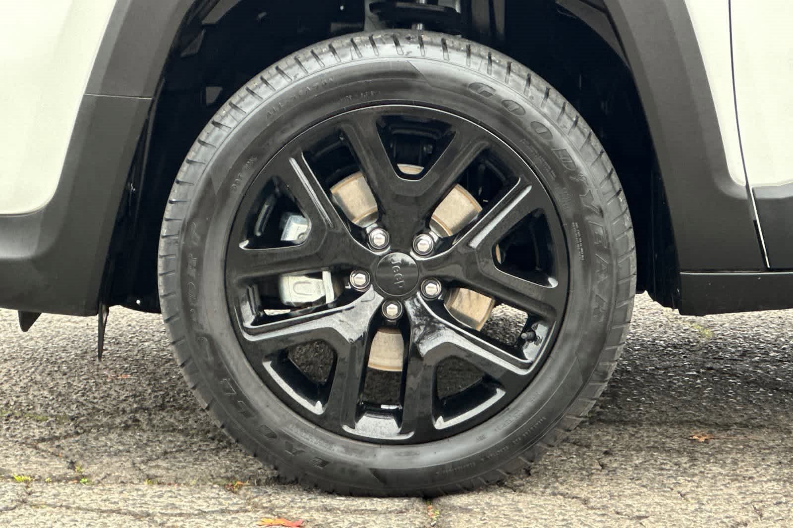 Used 2023 Jeep Renegade Altitude image 27