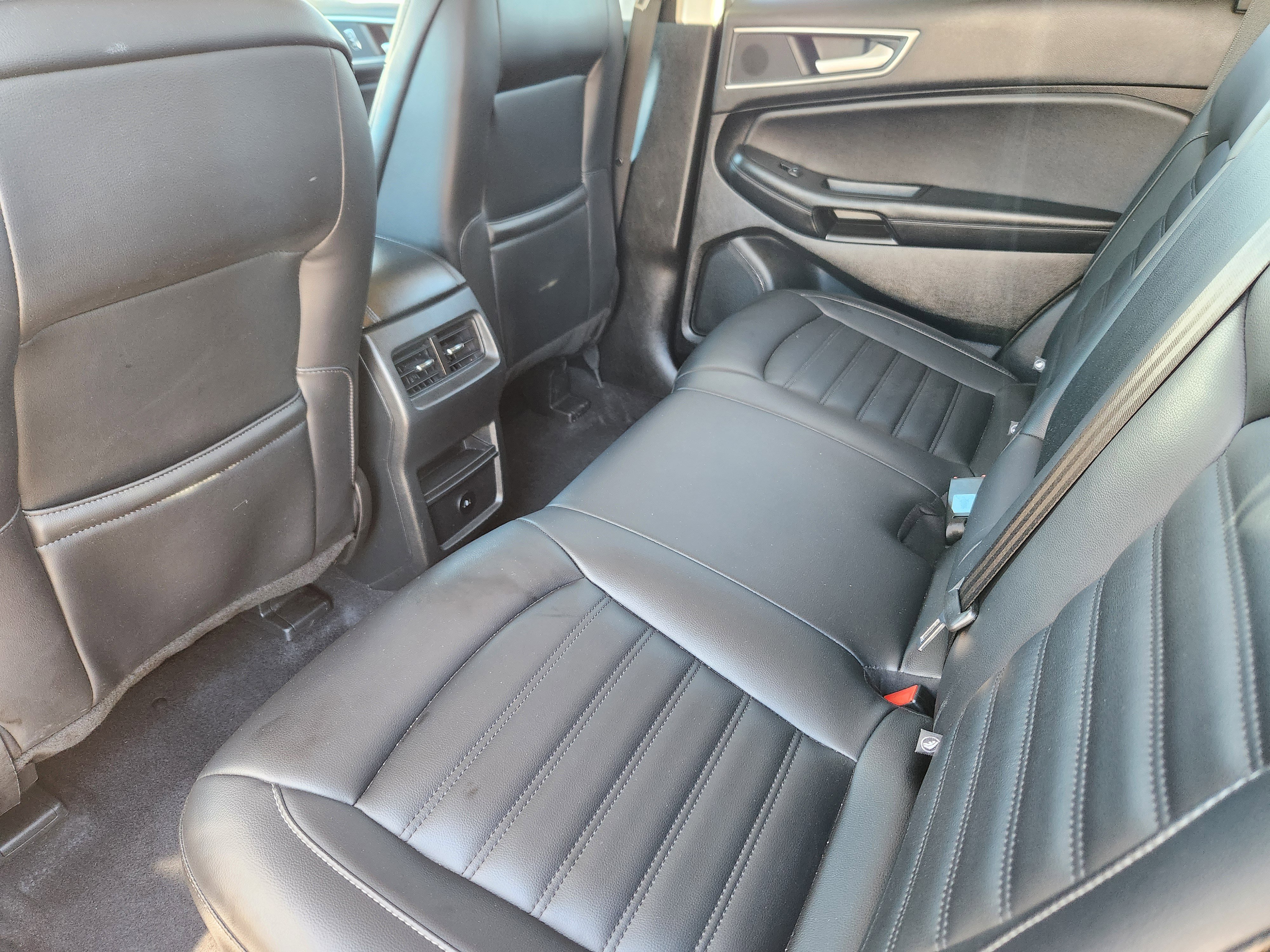 Used 2024 Ford Edge SEL image 18