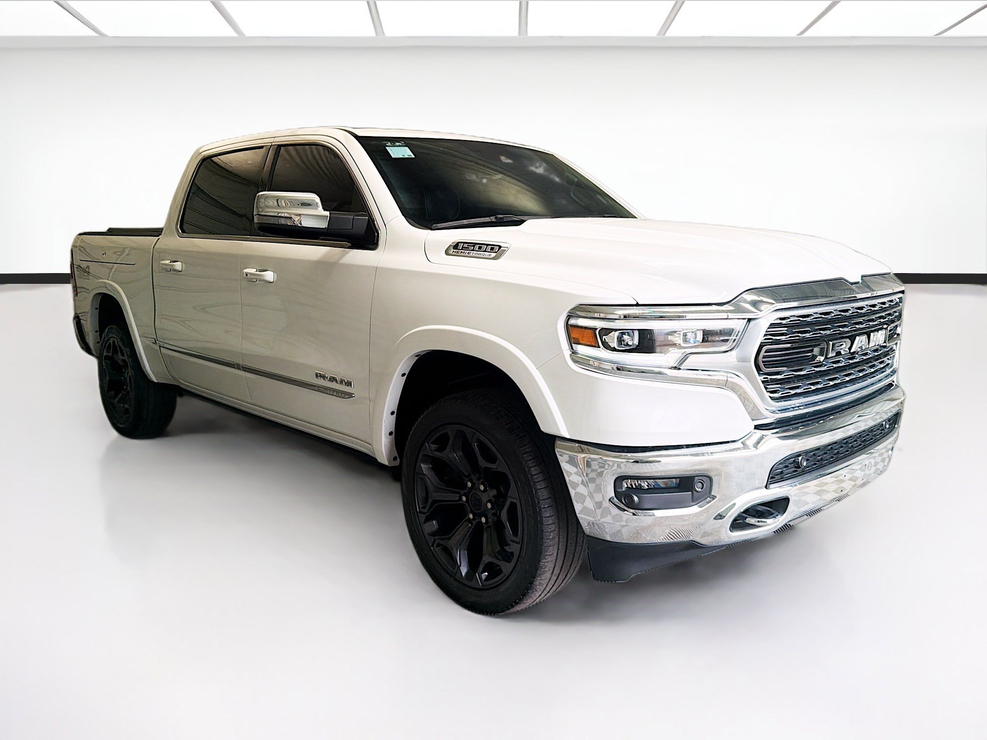 Used 2024 RAM 1500 Limited AWD/4WD image 3