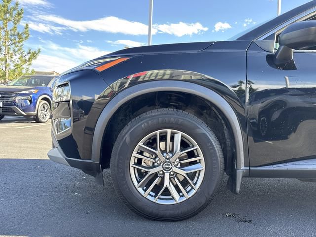 Used 2023 Nissan Rogue S AWD/4WD image 28