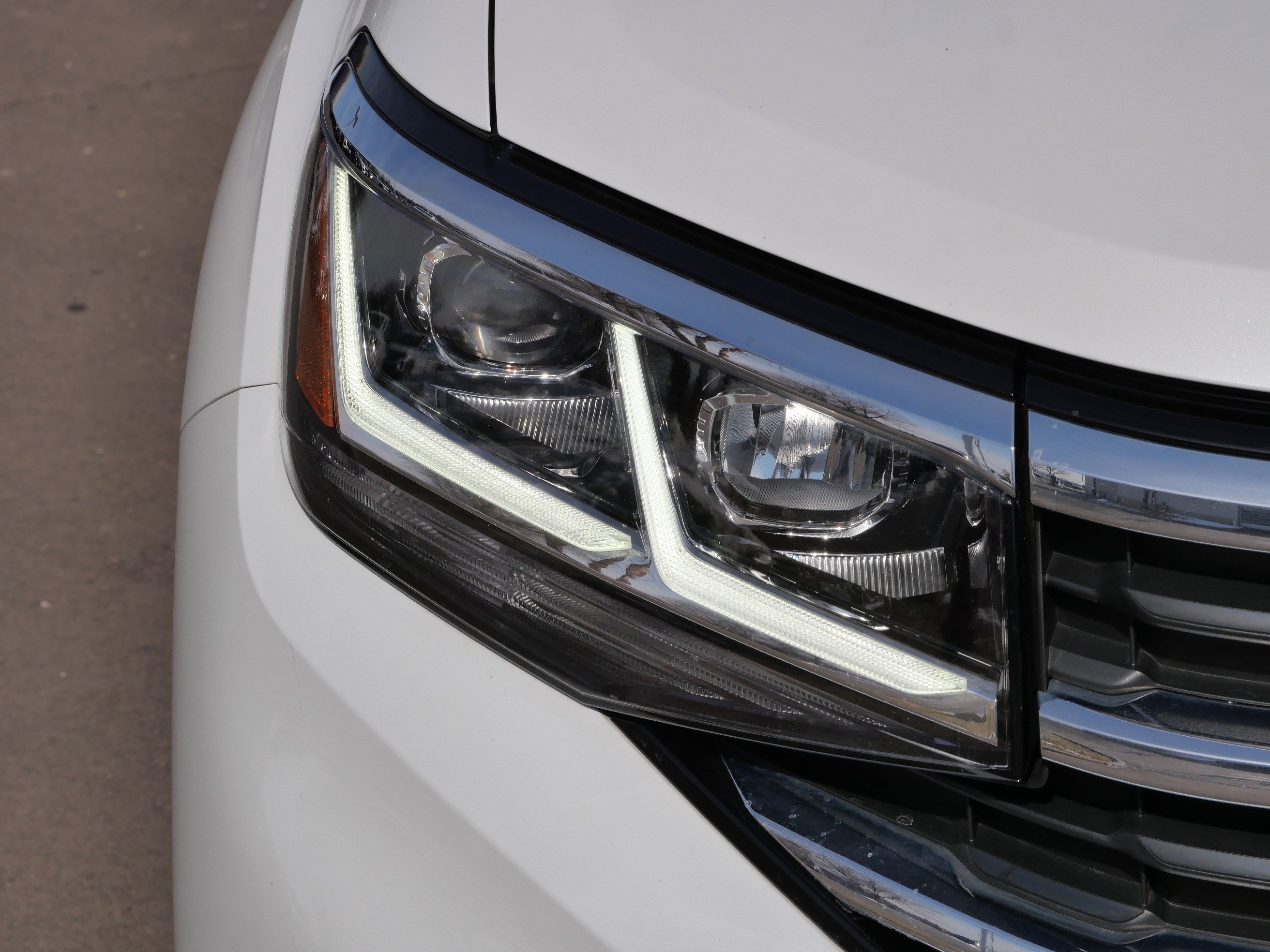Certified 2023 Volkswagen Atlas SEL AWD/4WD image 16