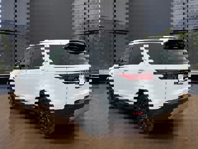 Used 2024 Land Rover Discovery S image 14