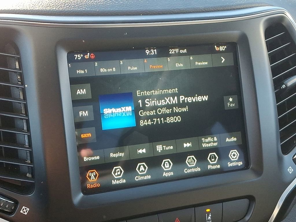 Used 2022 Jeep Cherokee Latitude Lux w/ Sun & Sound Group image 18