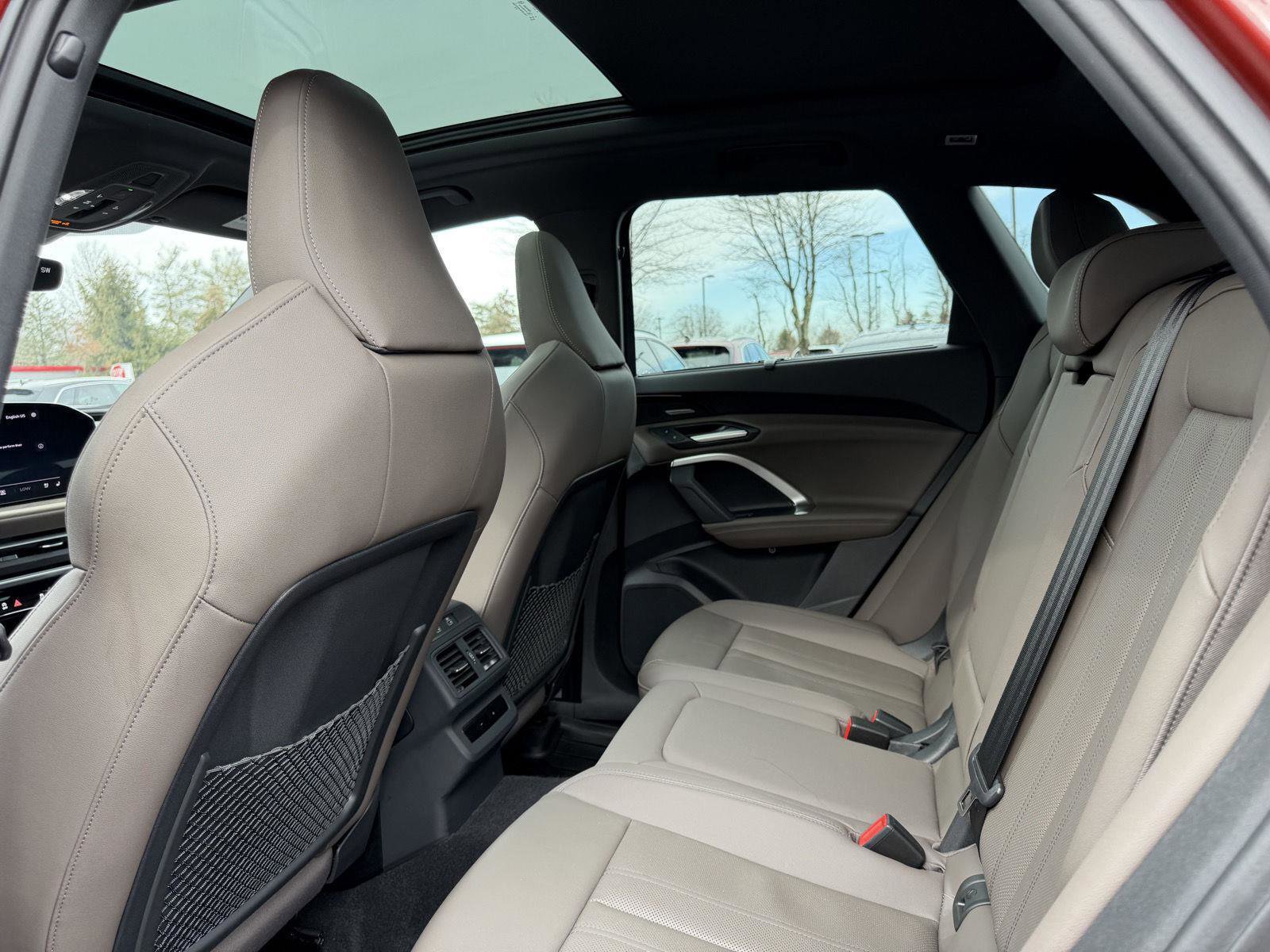 Used 2025 Audi Q5 Premium Plus w/ Premium Plus image 23