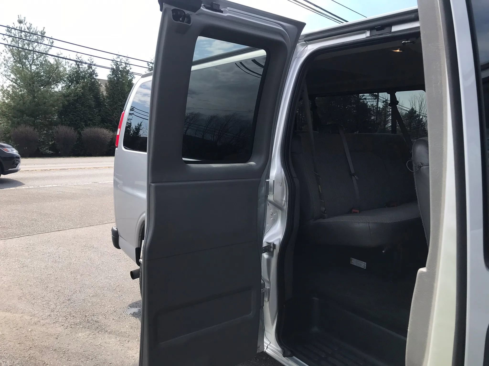 Used 2017 Chevrolet Express 3500 LT w/ LT Preferred Equipment Group image 37