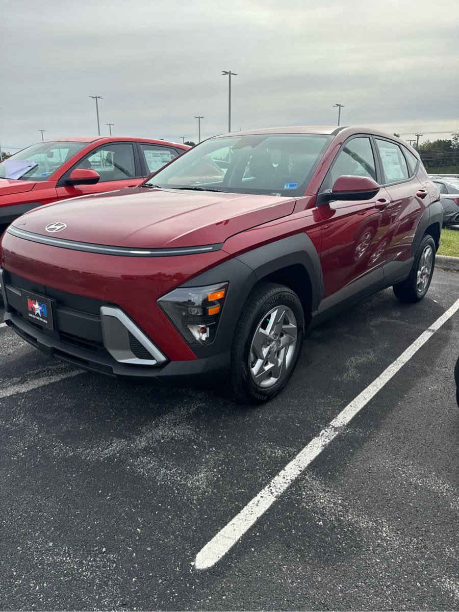New 2027 Hyundai Kona SE AWD/4WD image 11
