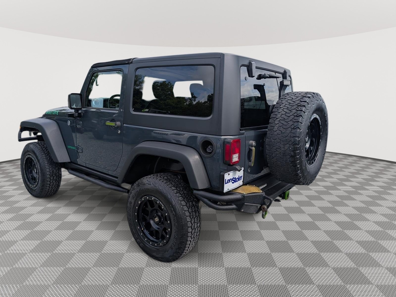 Used 2018 Jeep Wrangler Rubicon w/ Dual Top Group AWD/4WD image 3