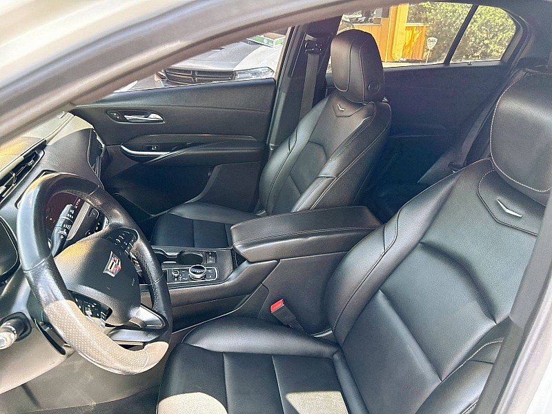 Used 2020 Cadillac XT4 Sport w/ Driver Awareness Package FWD image 10