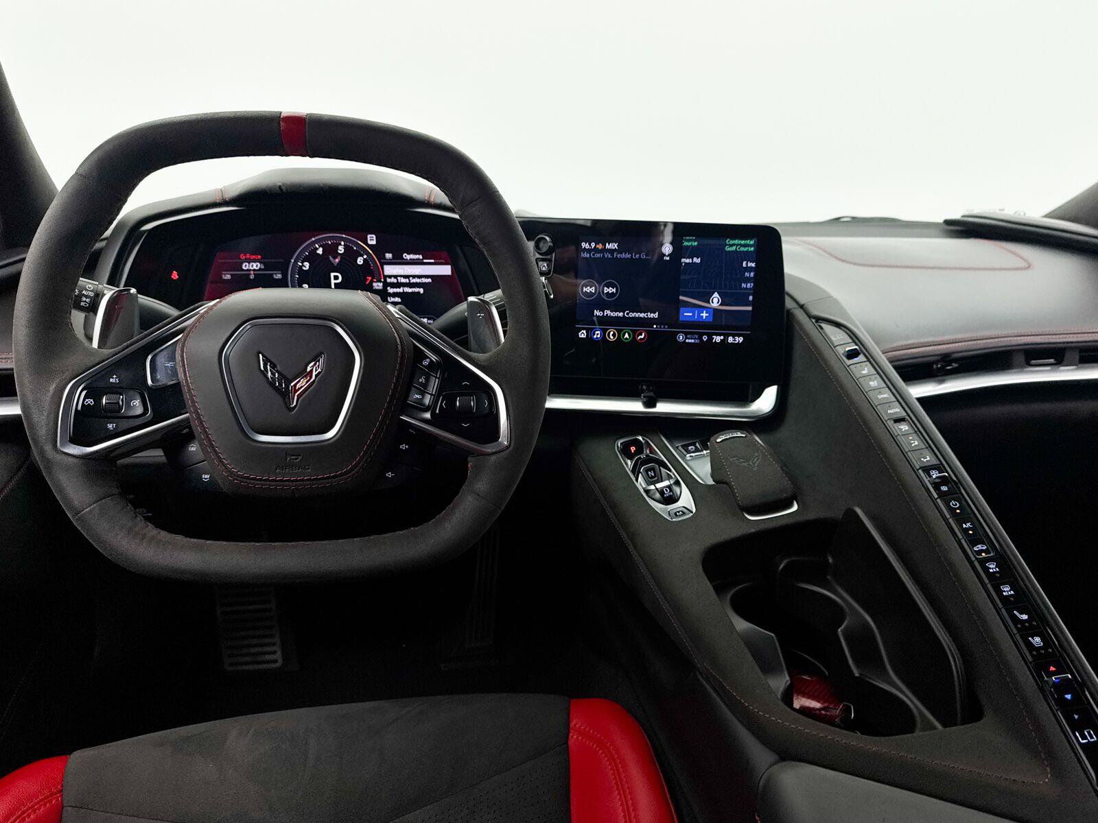 Used 2021 Chevrolet Corvette Stingray Premium Cpe w/ Z51 Performance Package RWD image 24