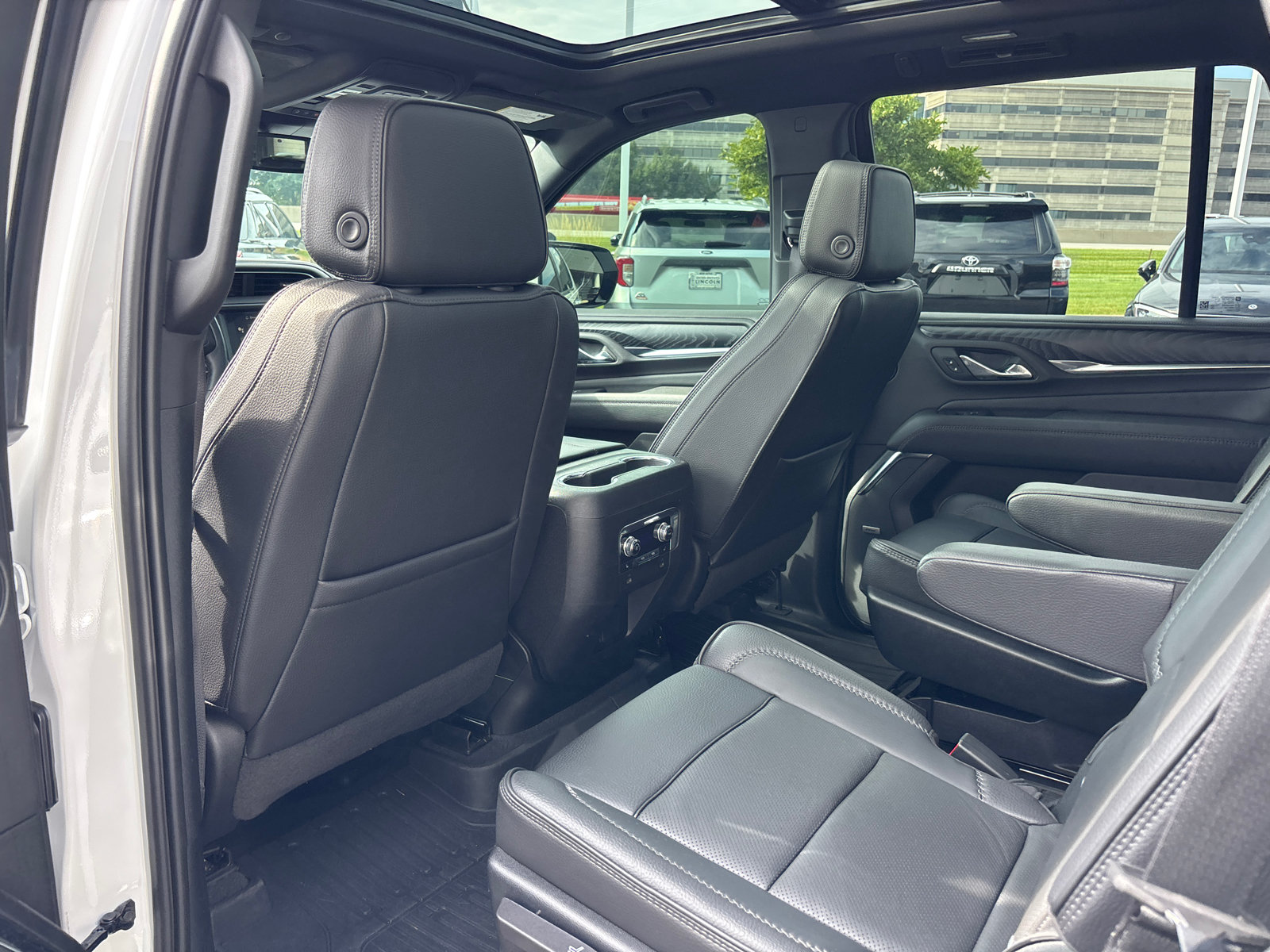 Used 2023 GMC Yukon Denali w/ Max Trailering Package AWD/4WD image 26