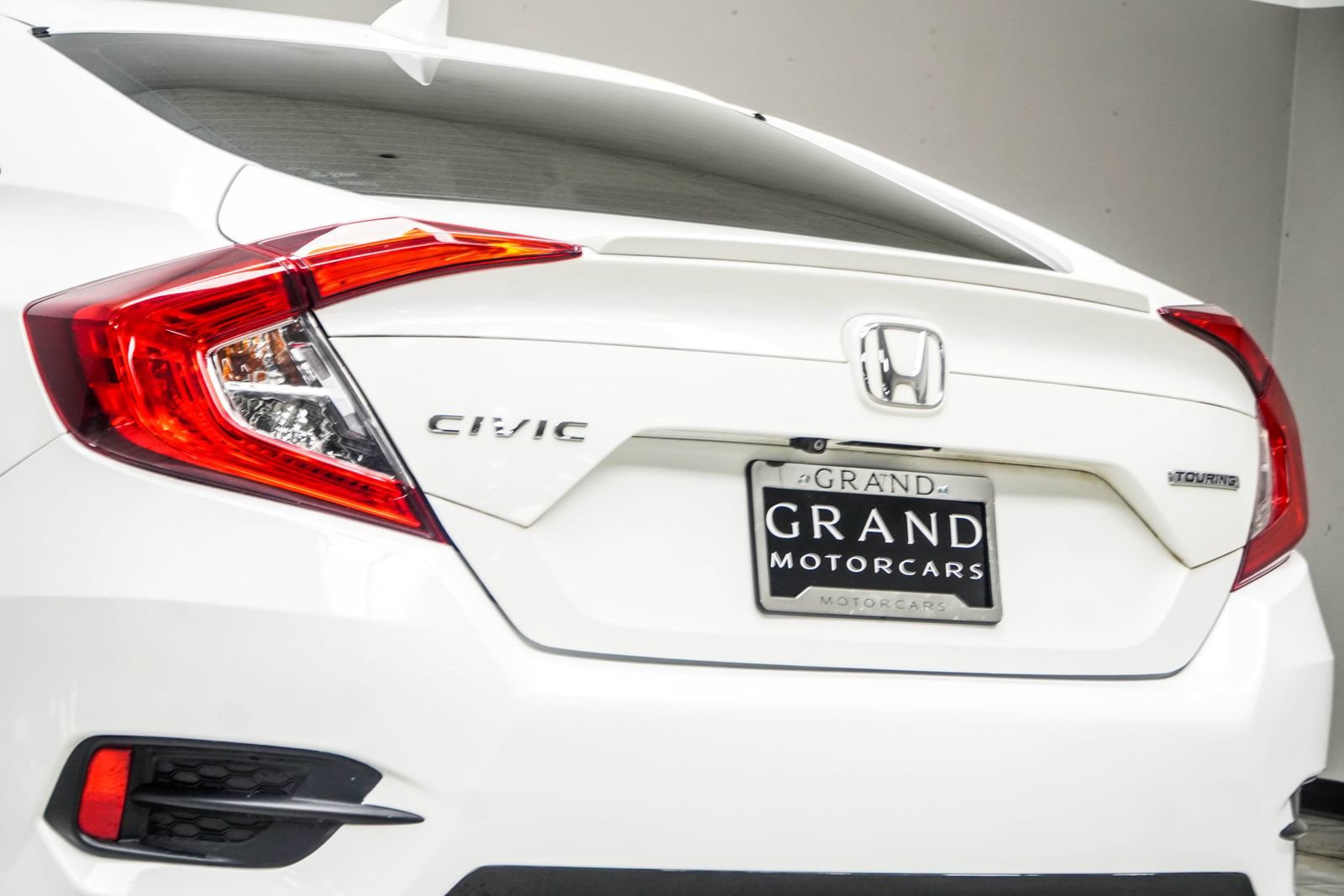 Used 2018 Honda Civic Touring image 13