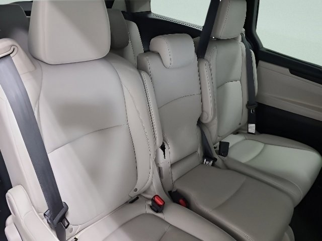 Certified 2026 Honda Odyssey EX-L image 18