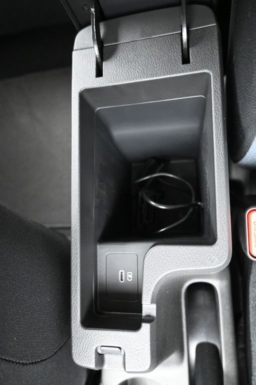 New 2025 Nissan Versa SV w/ Trunk Package FWD image 17