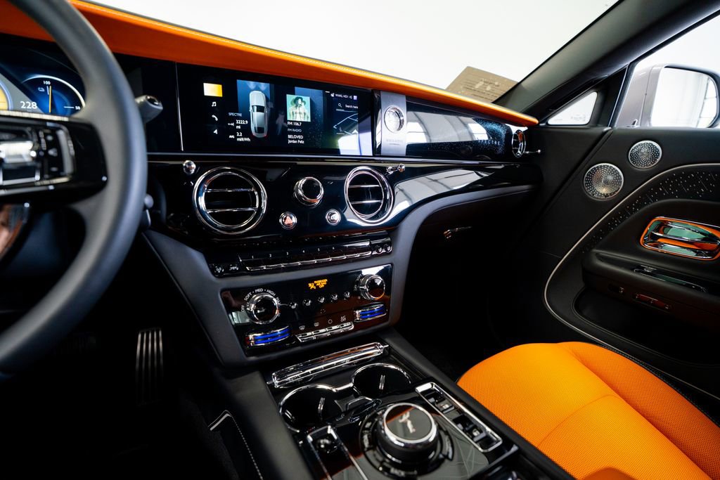 Used 2024 Rolls-Royce Spectre w/ Spectre Launch Package AWD/4WD image 39
