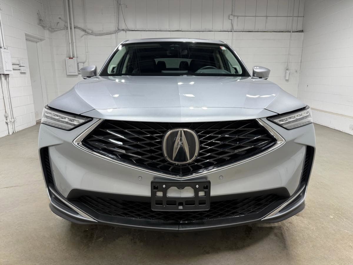 Used 2025 Acura MDX SH-AWD w/ Technology Package image 2