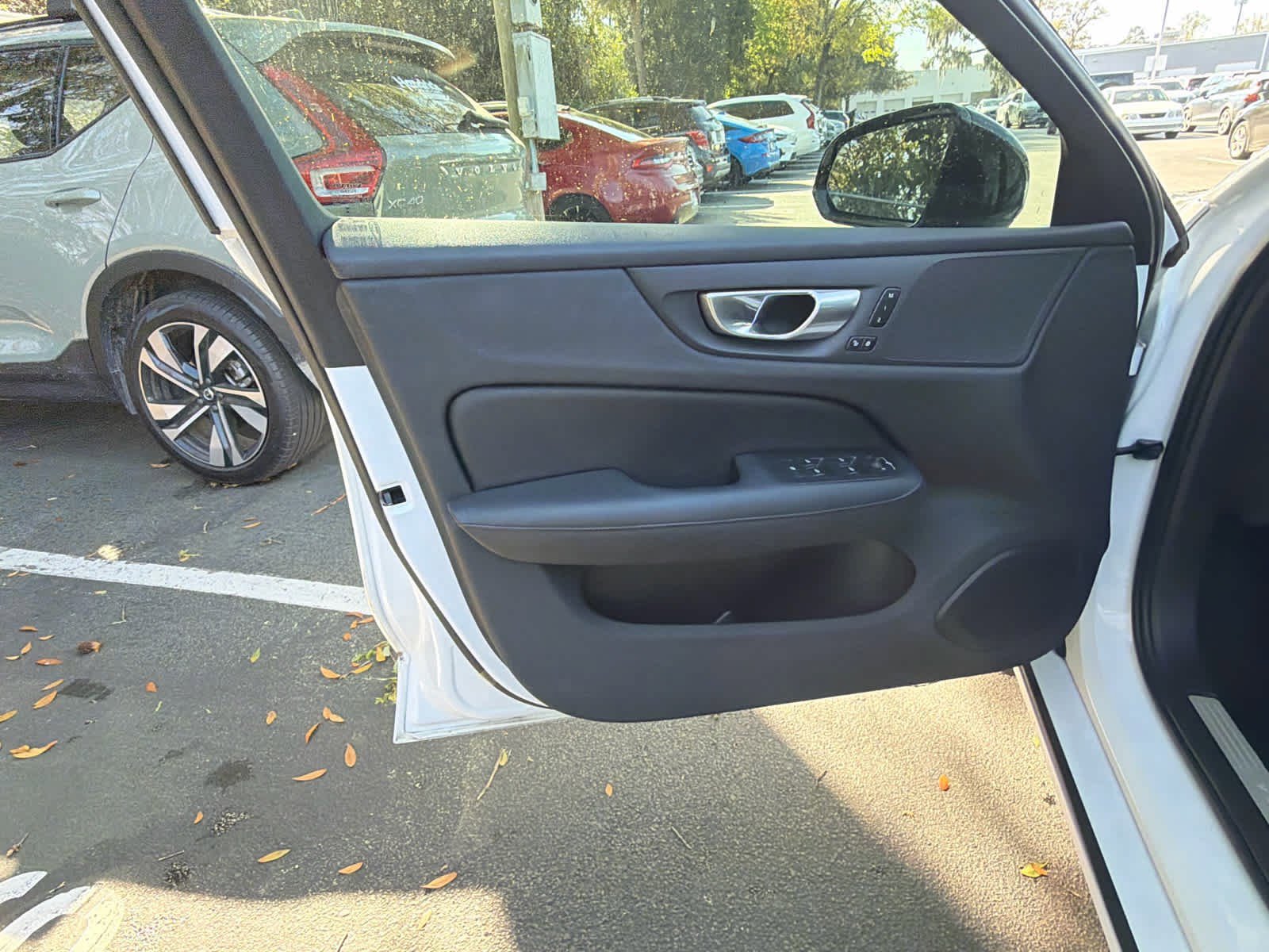 Certified 2024 Volvo S60 B5 Core image 26