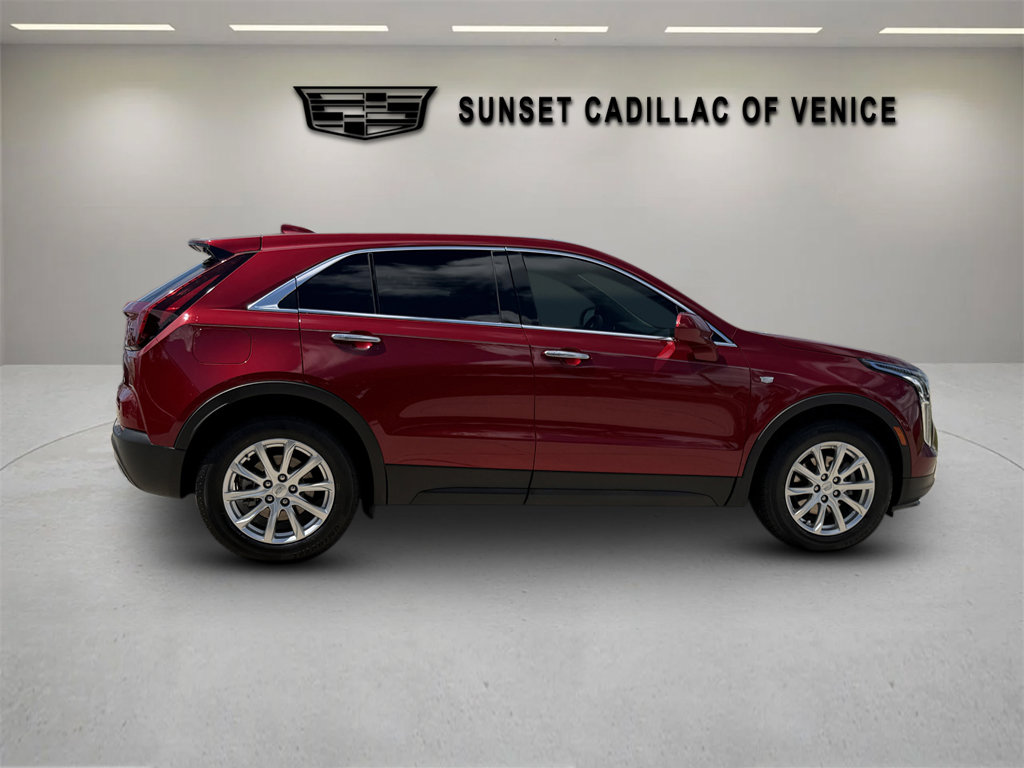 Used 2020 Cadillac XT4 Luxury FWD image 2
