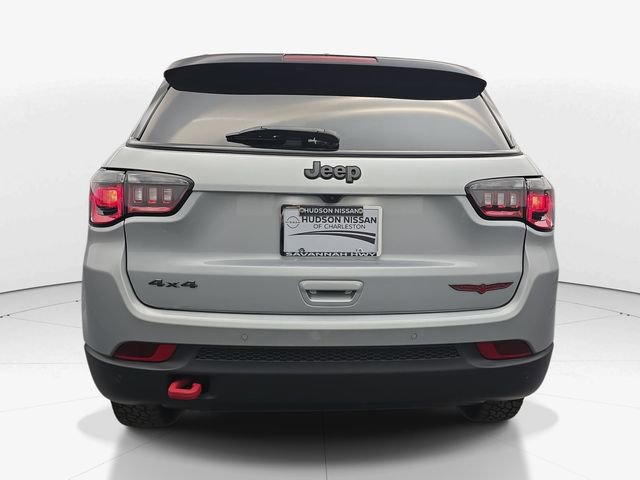 Used 2024 Jeep Compass Trailhawk AWD/4WD image 8