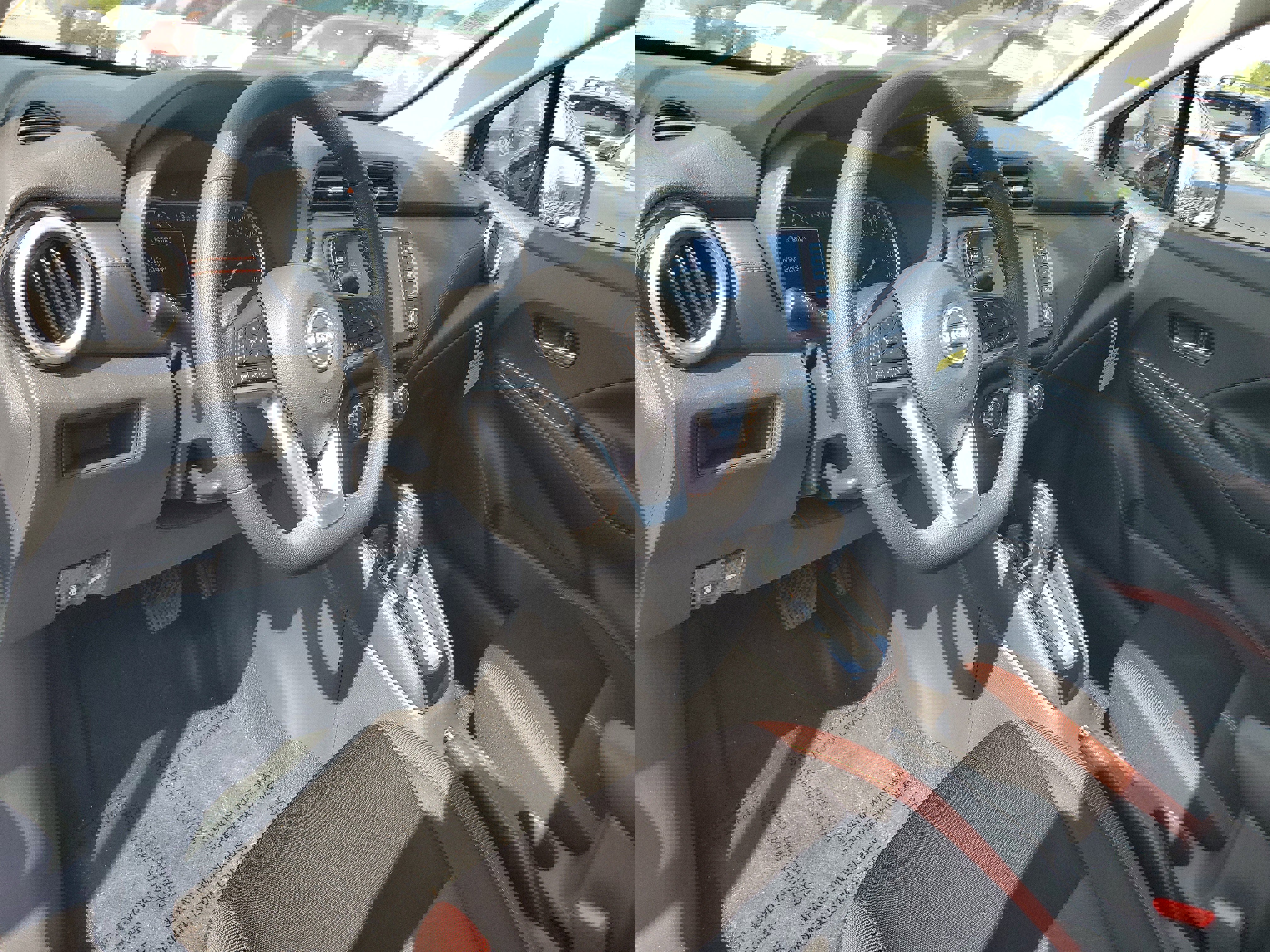 New 2025 Nissan Versa SR w/ Trunk Package image 10