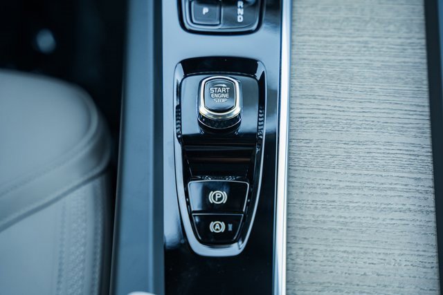 New 2026 Volvo XC60 B5 Core w/ Climate Package image 27