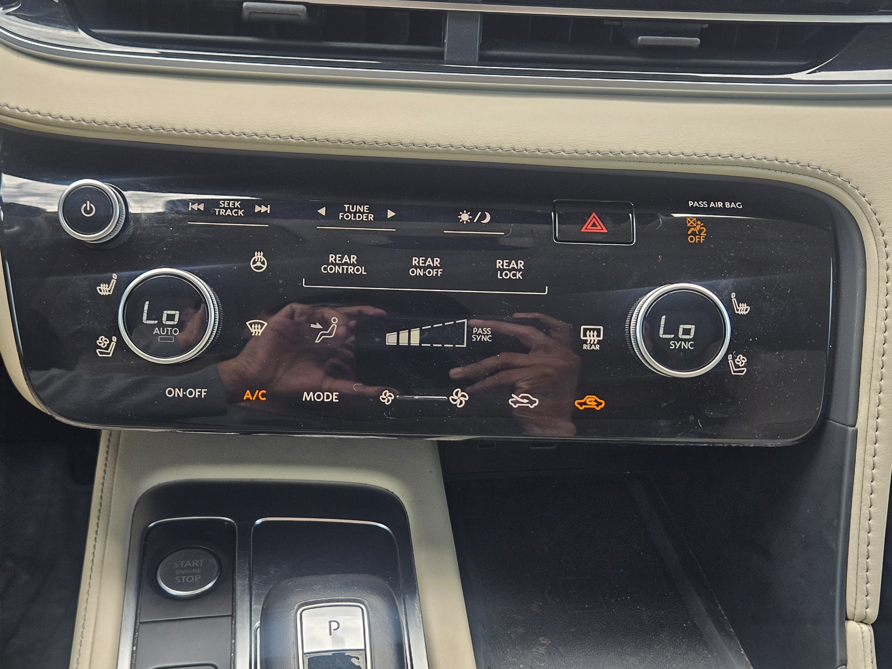 Used 2024 INFINITI QX60 Luxe FWD image 11