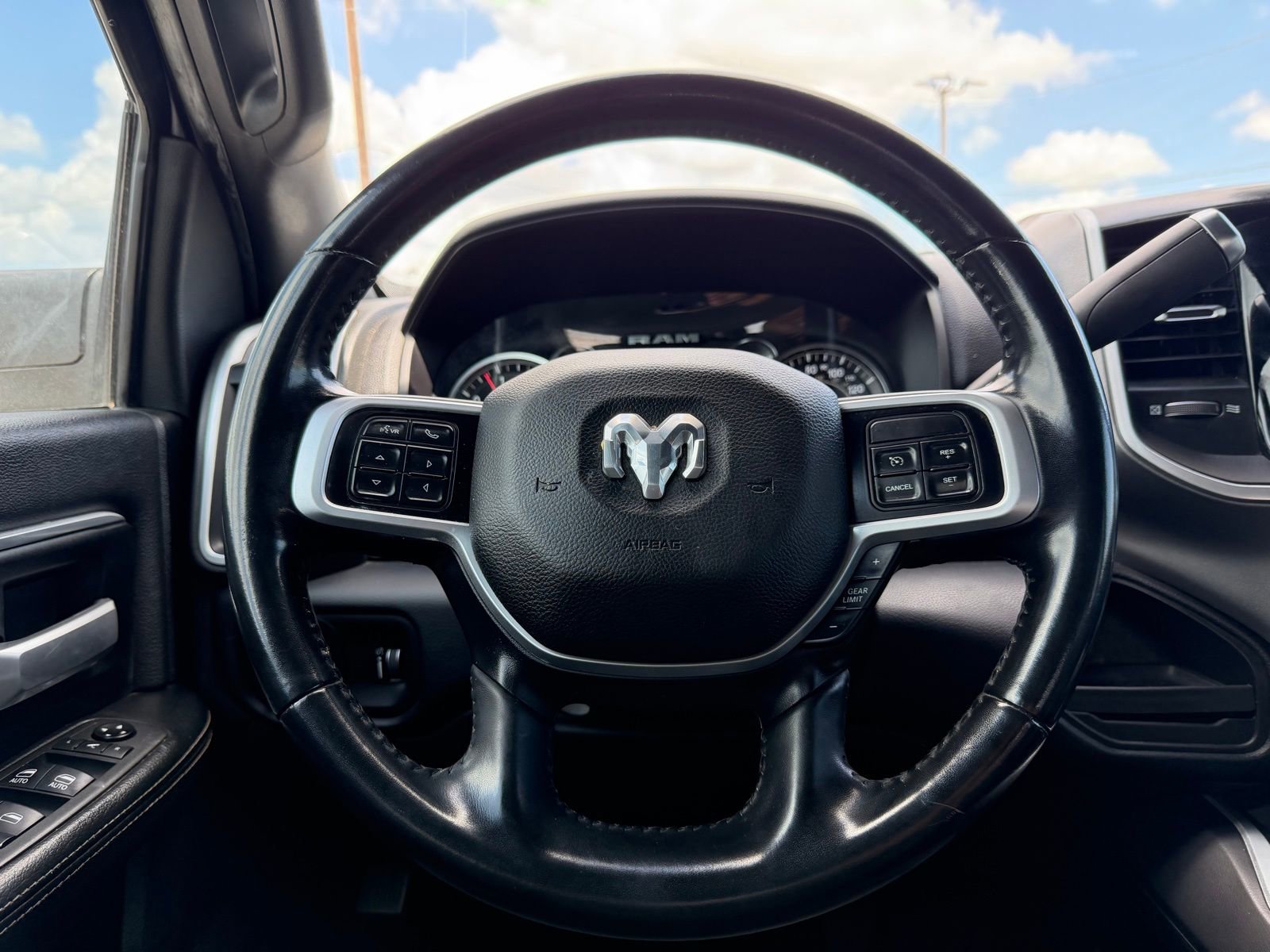 Used 2021 RAM 3500 Big Horn w/ Night Edition RWD image 13